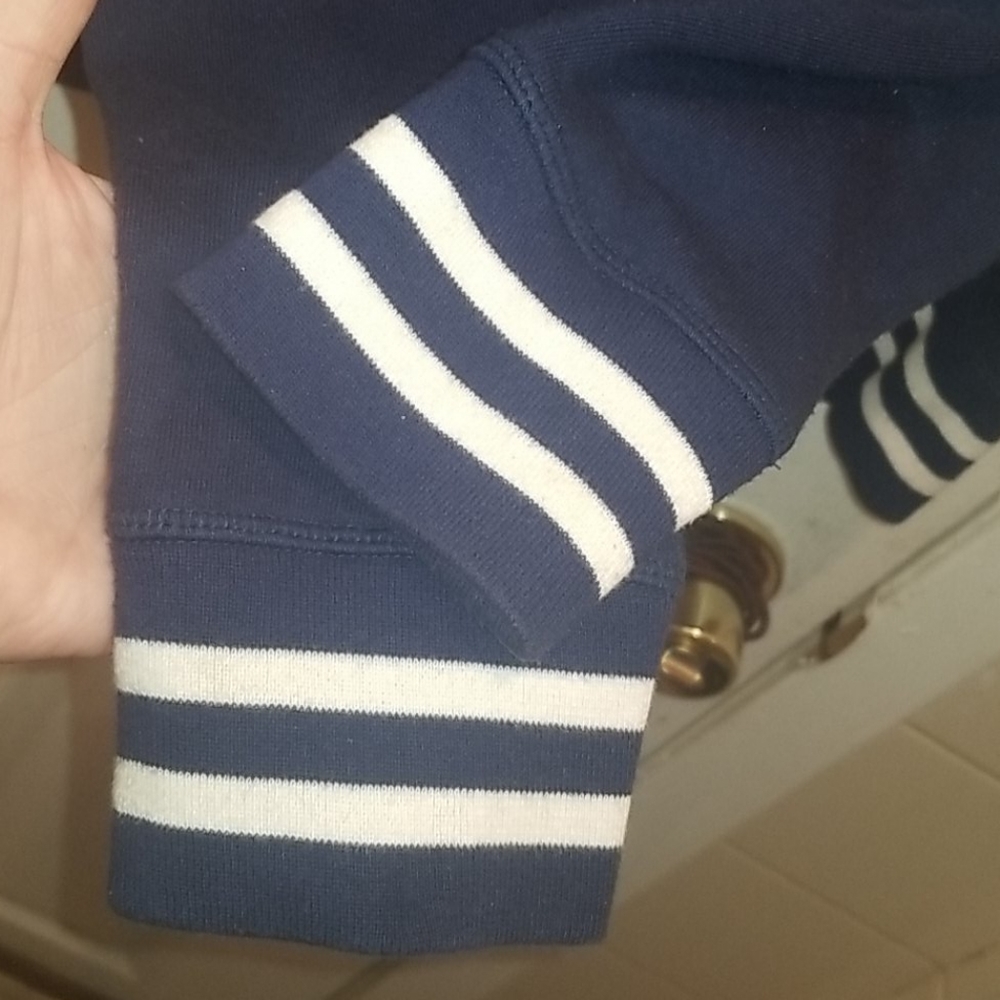 Sweater - Picture 4 of 7
